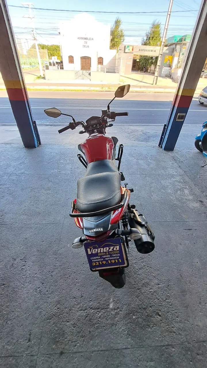 YAMAHA YBR 150 FACTOR ED POR CIMA